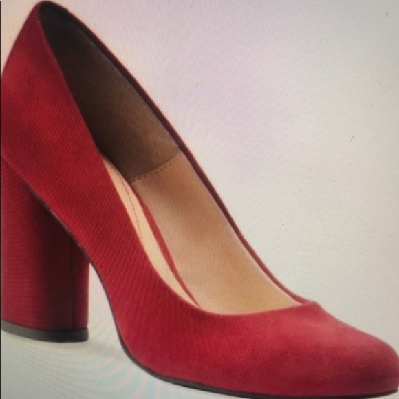 Red Suede Isola Pumps - Picture 4 of 10